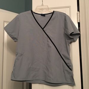 Cherokee scrub top